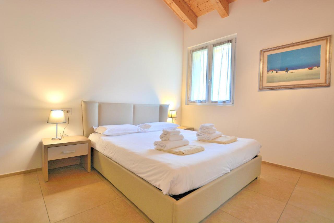 South Apartment With Pool Torri Del Benaco Zewnętrze zdjęcie