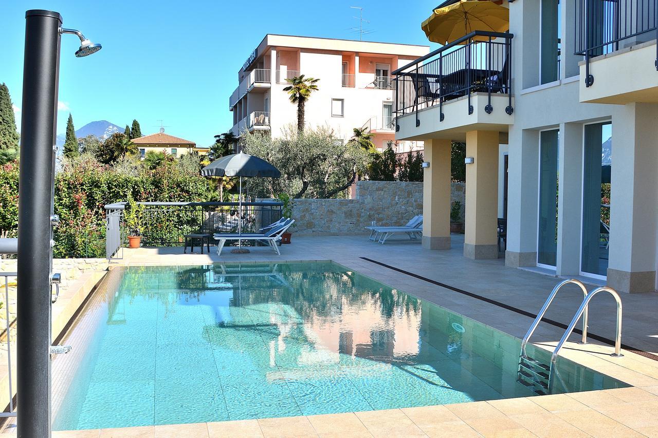 South Apartment With Pool Torri Del Benaco Zewnętrze zdjęcie
